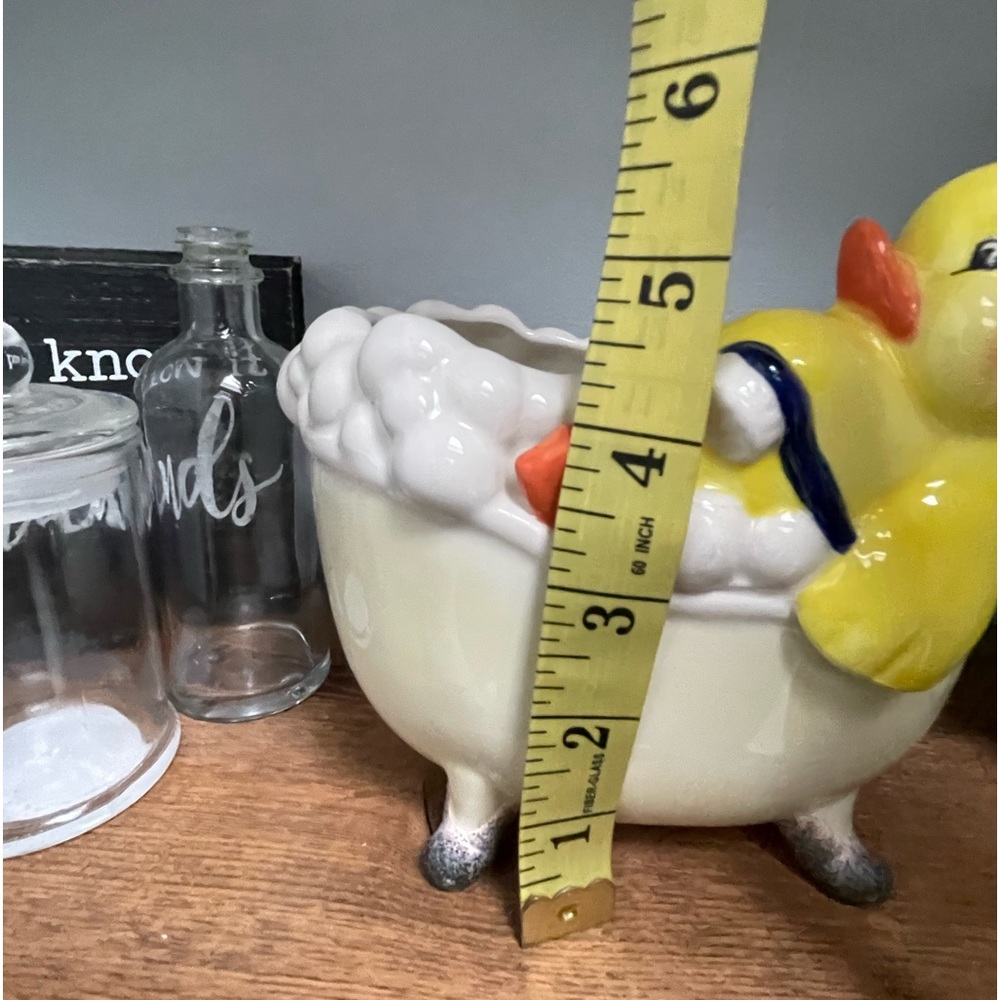 Ceramic Rubber Ducky in Tub - Picture 9 of 9